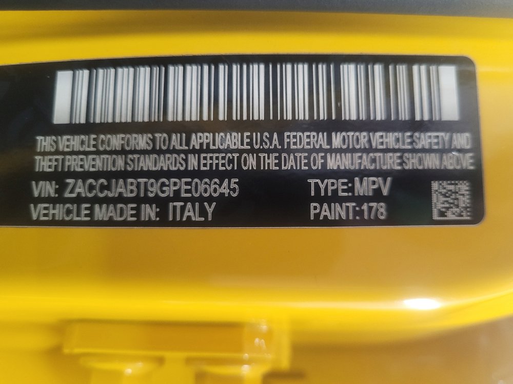 Used 2016 Jeep Renegade Latitude FWD image 33