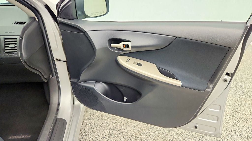 Used 2010 Toyota Corolla S FWD image 25