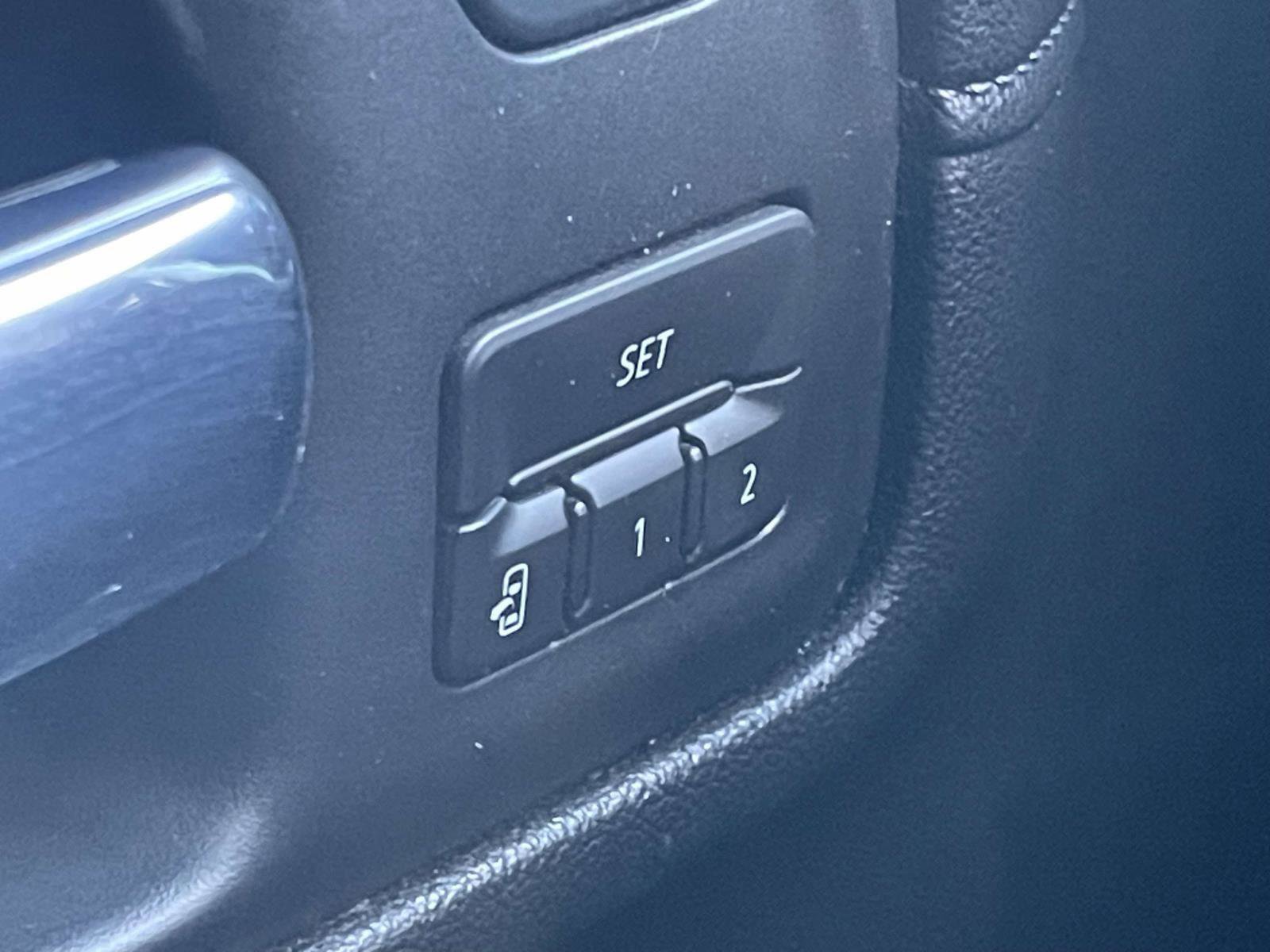 Used 2020 GMC Sierra 2500 Denali w/ Denali Ultimate Package image 7