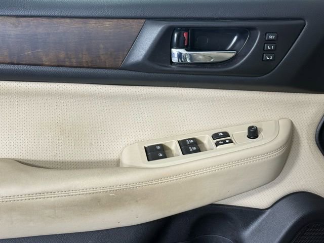 Used 2017 Subaru Outback 2.5i Limited AWD/4WD image 12