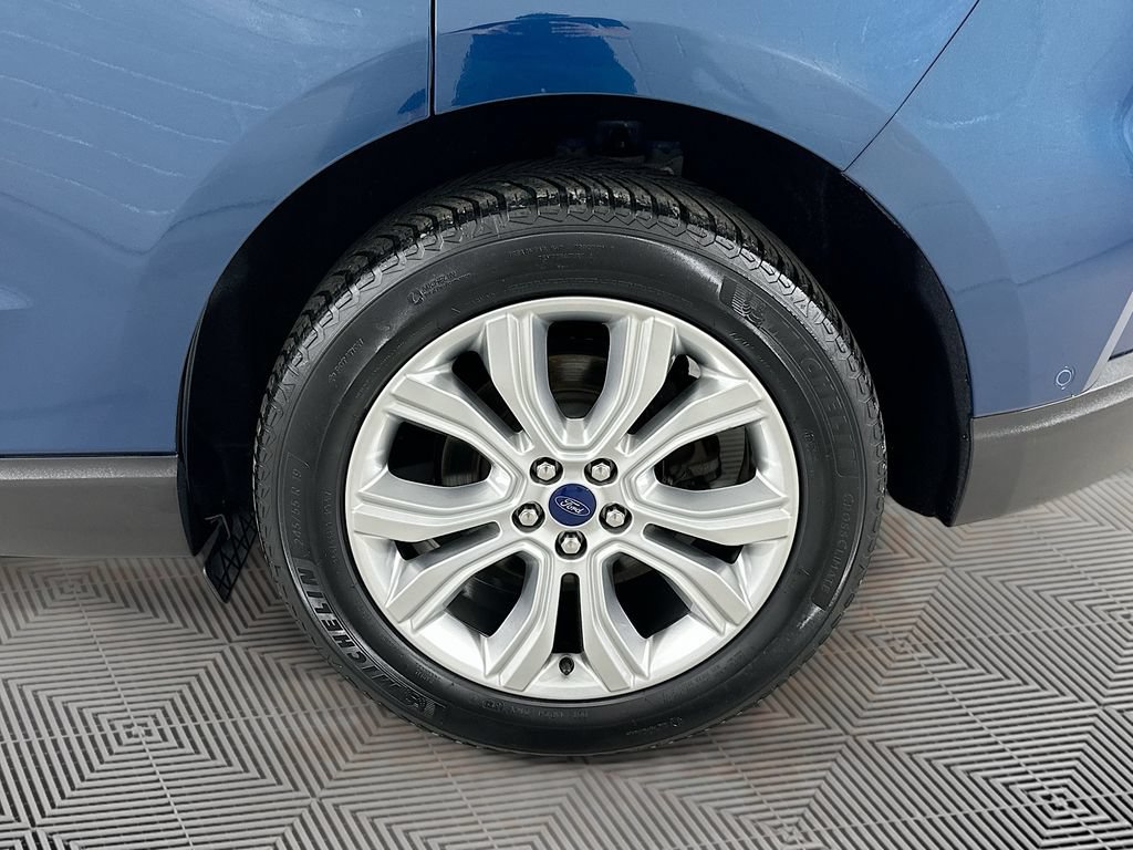 Used 2020 Ford Edge Titanium w/ Equipment Group 301A AWD/4WD image 28