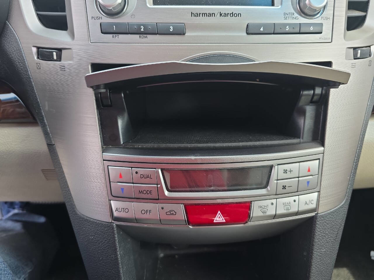 Used 2013 Subaru Legacy 2.5i Limited AWD/4WD image 16
