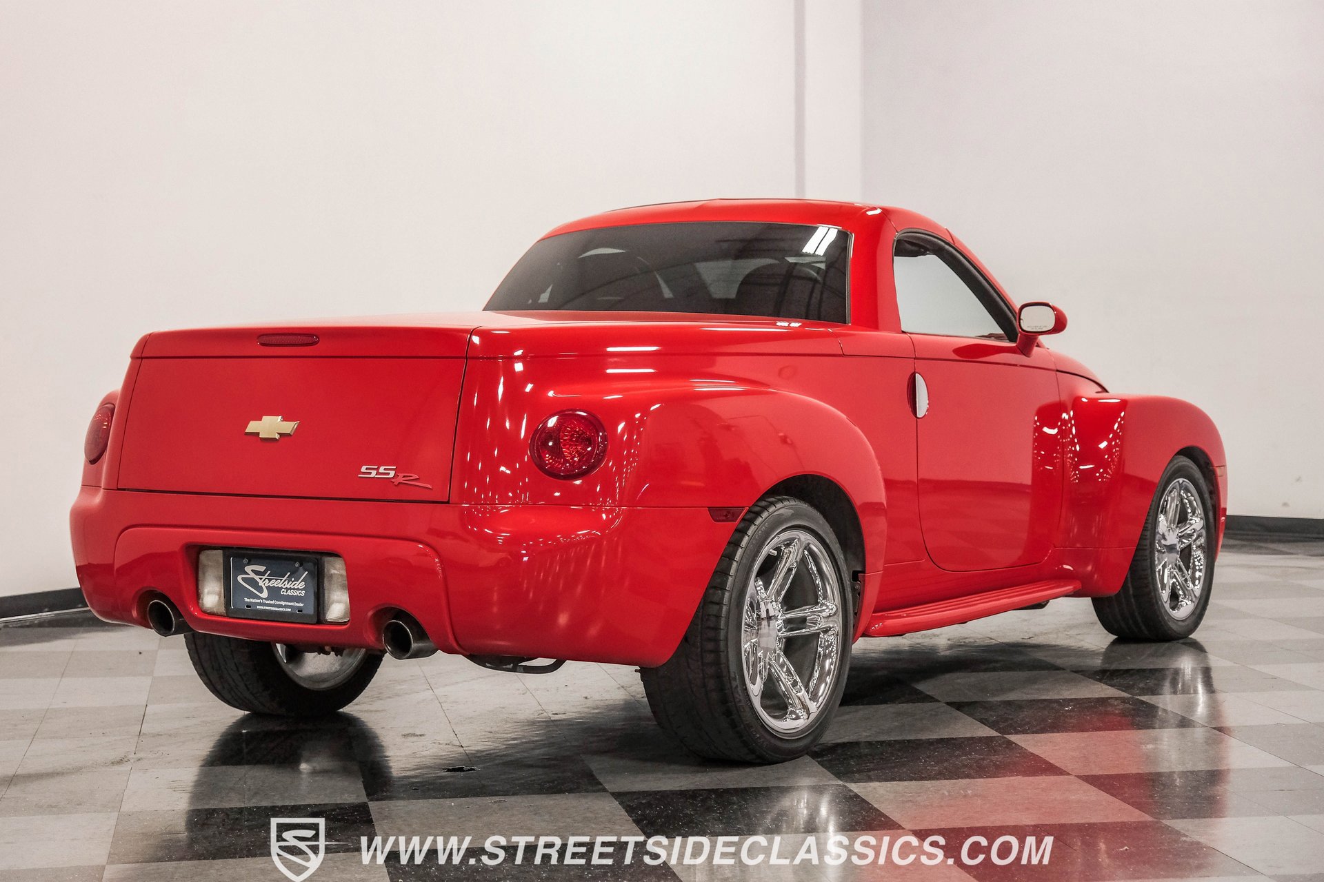 Used 2003 Chevrolet SSR w/ Preferred Equipment Group image 27