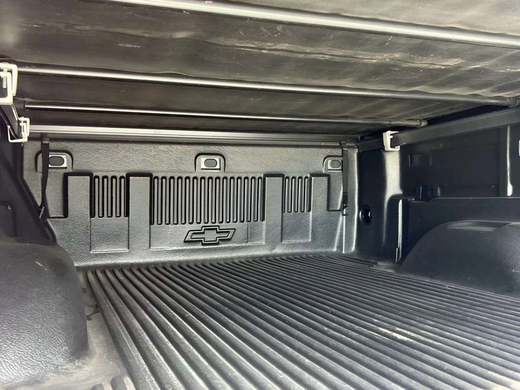 Used 2019 Chevrolet Colorado Z71 AWD/4WD image 12
