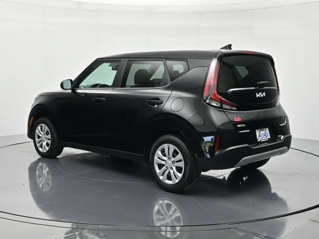 Used 2024 Kia Soul LX FWD image 7