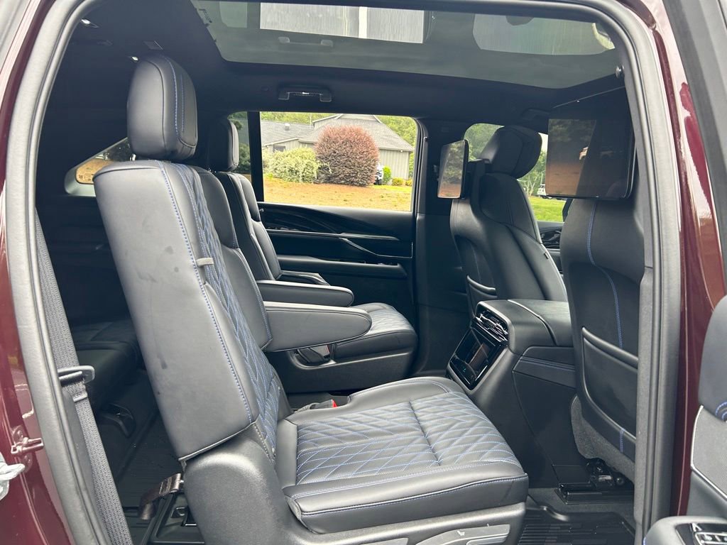 Used 2026 Cadillac Escalade IQ Sport 1 w/ LPO, Floor Liner Package AWD/4WD image 54