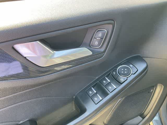 Used 2025 Ford Escape ST-Line Select AWD/4WD image 15