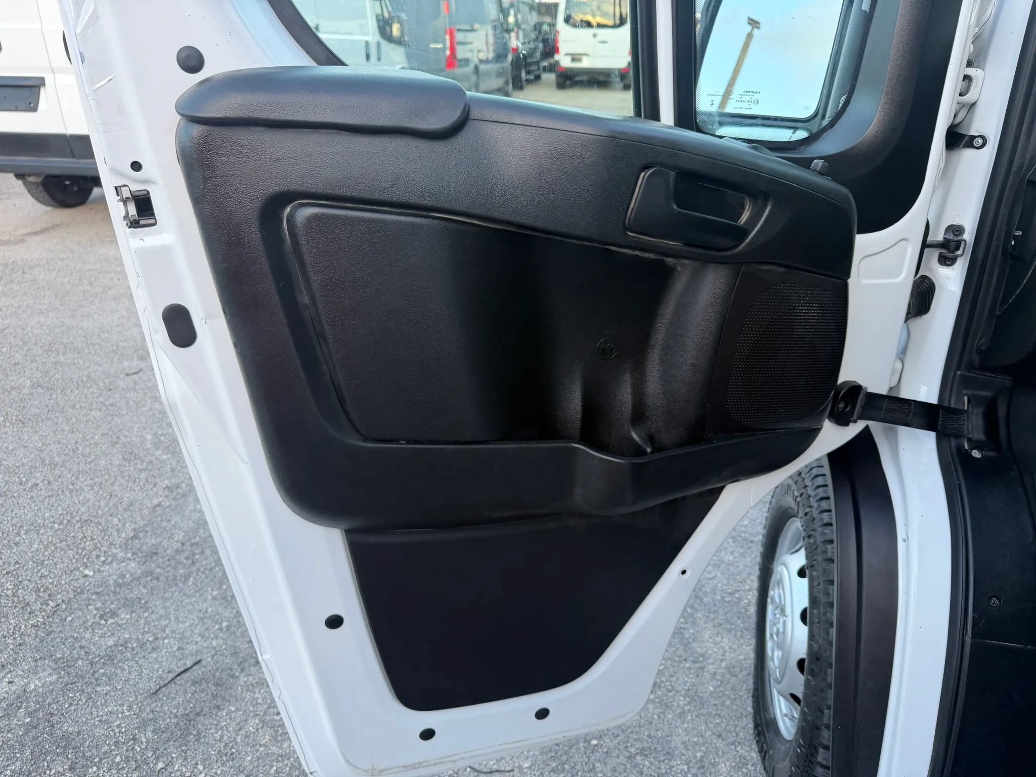 Used 2023 RAM ProMaster 2500 159 High Roof FWD image 11