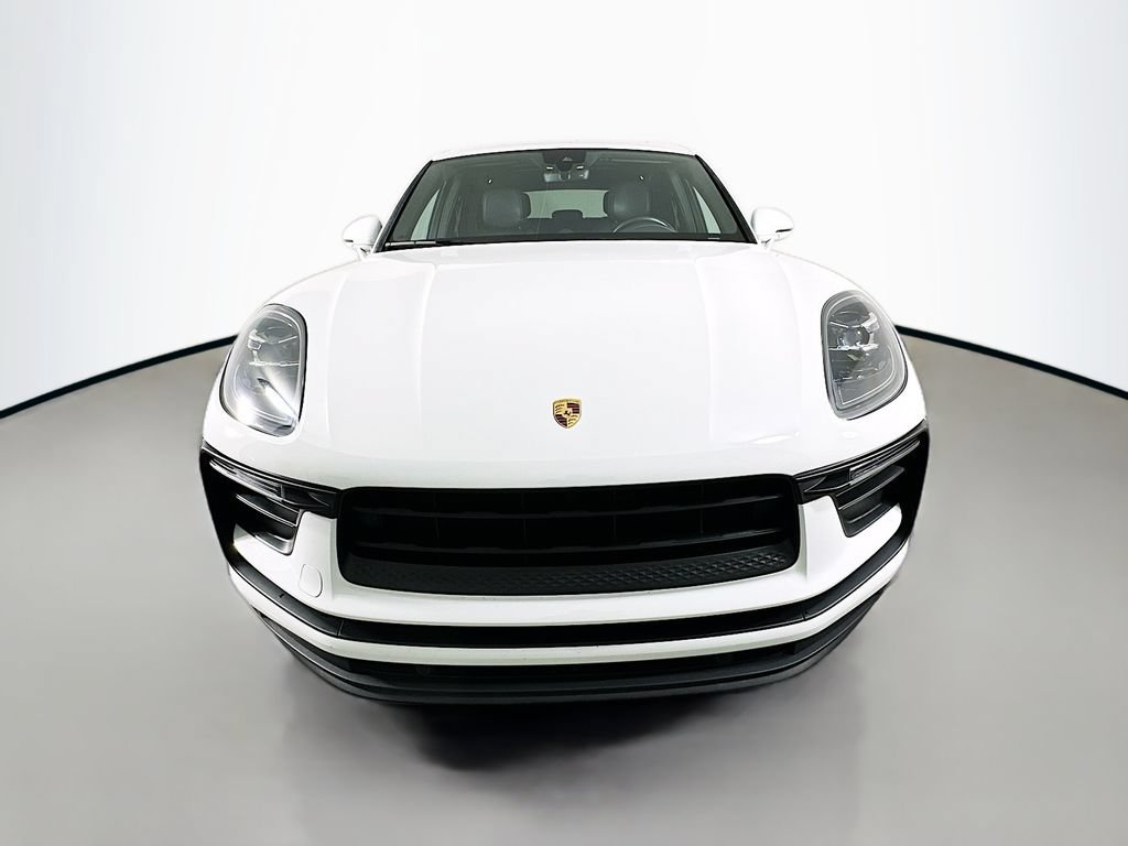 Certified 2022 Porsche Macan AWD/4WD image 6