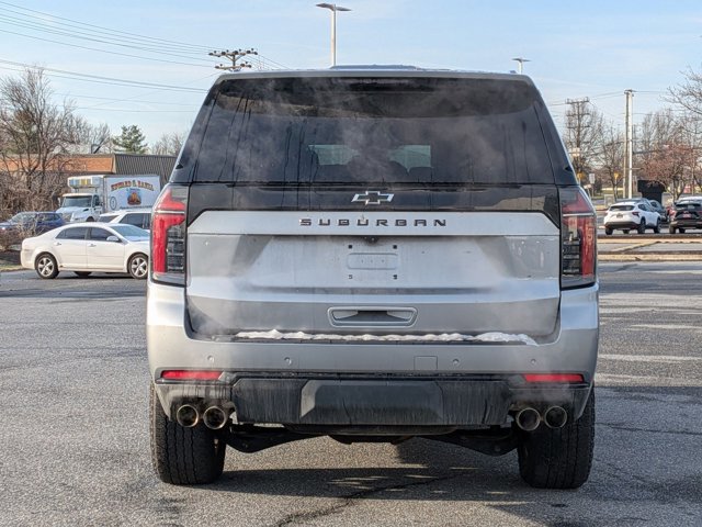 Used 2025 Chevrolet Suburban Z71 image 6