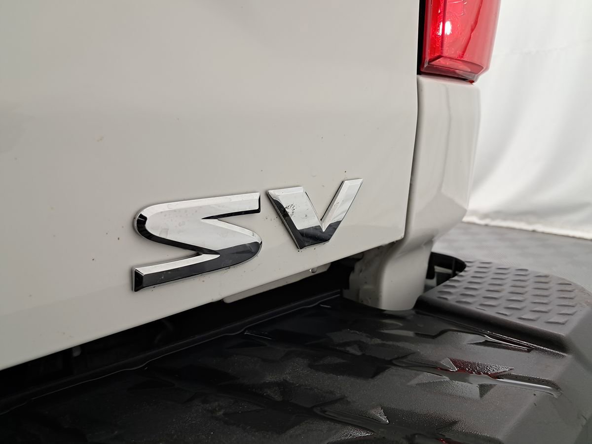 Used 2023 Nissan Titan SV image 7