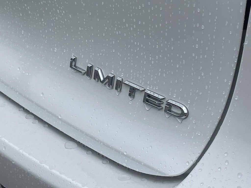 Used 2023 Toyota Crown AWD/4WD image 31