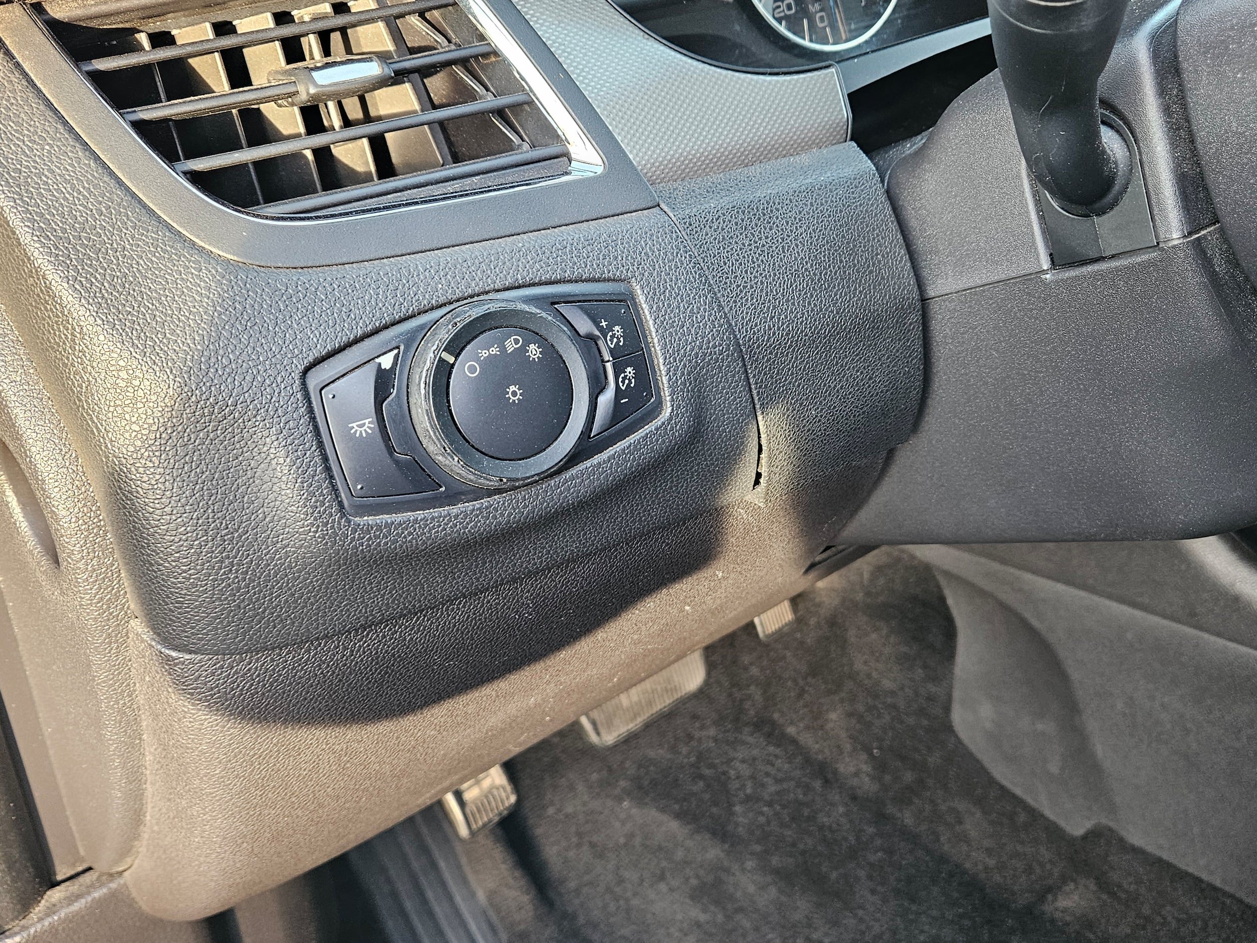Used 2013 Ford Edge SEL FWD image 14