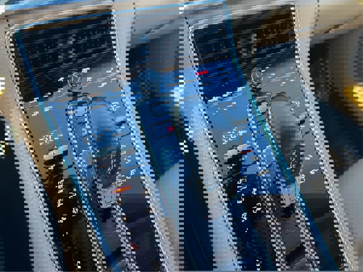 Used 2019 Porsche Panamera 4S image 46