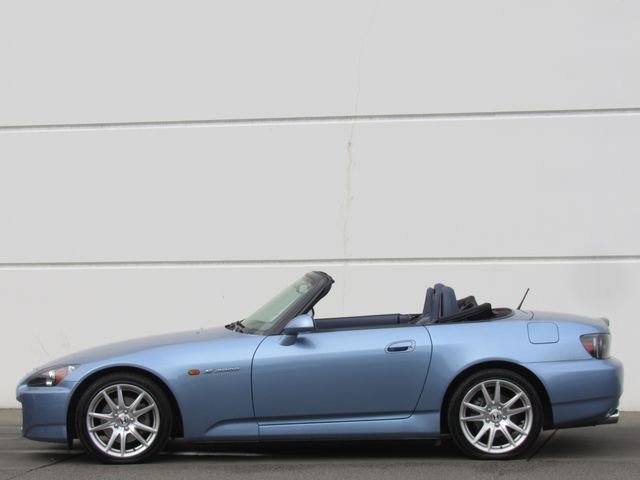 Used 2004 Honda S2000 image 4