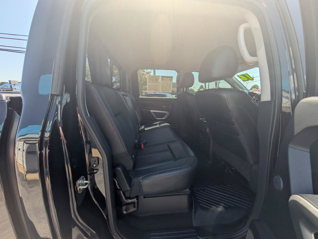 Used 2016 Nissan Titan SL AWD/4WD image 44