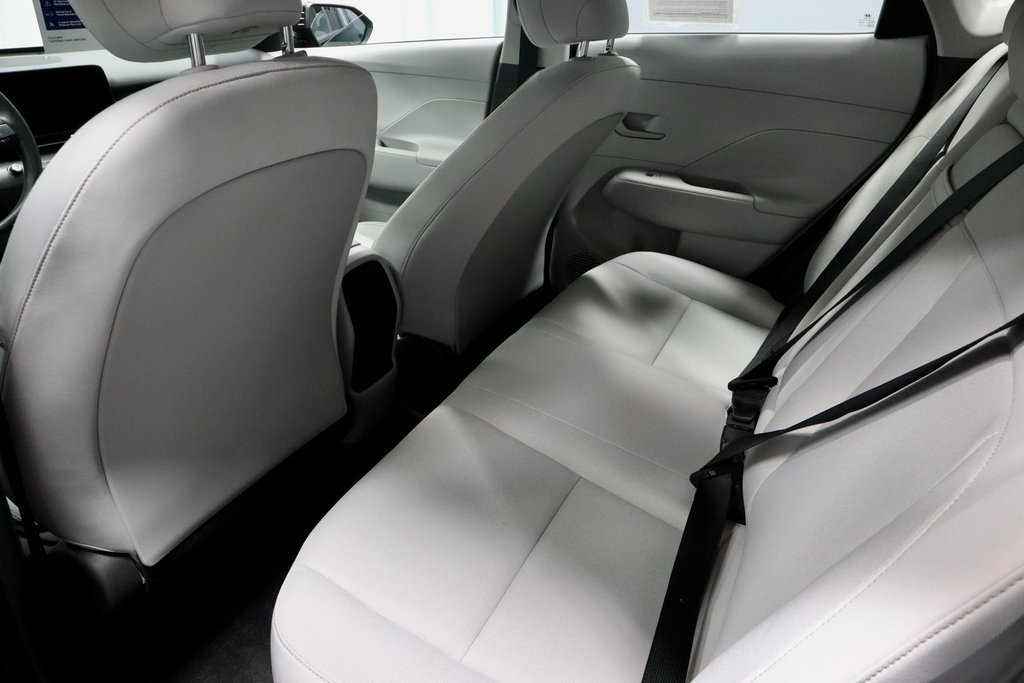 Certified 2024 Hyundai Kona SE image 21