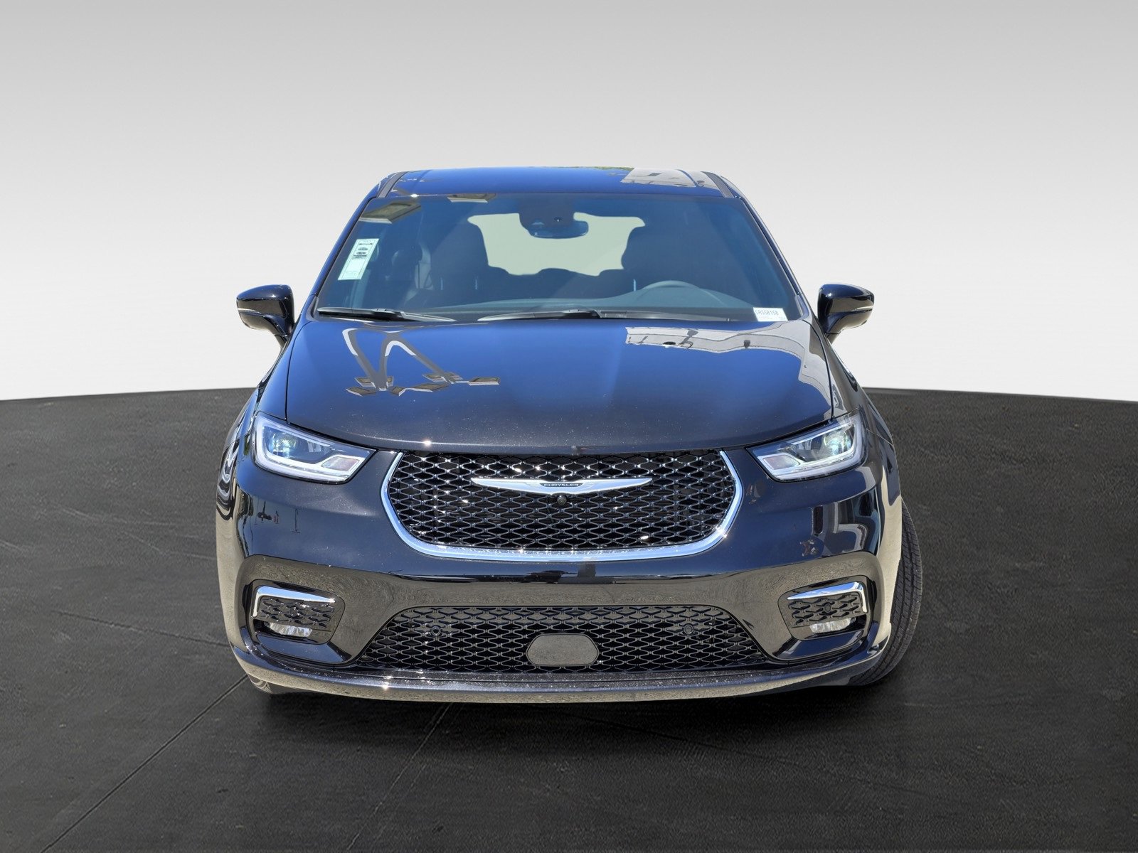 New 2025 Chrysler Pacifica Select w/ Uconnect Theater Family Group image 2