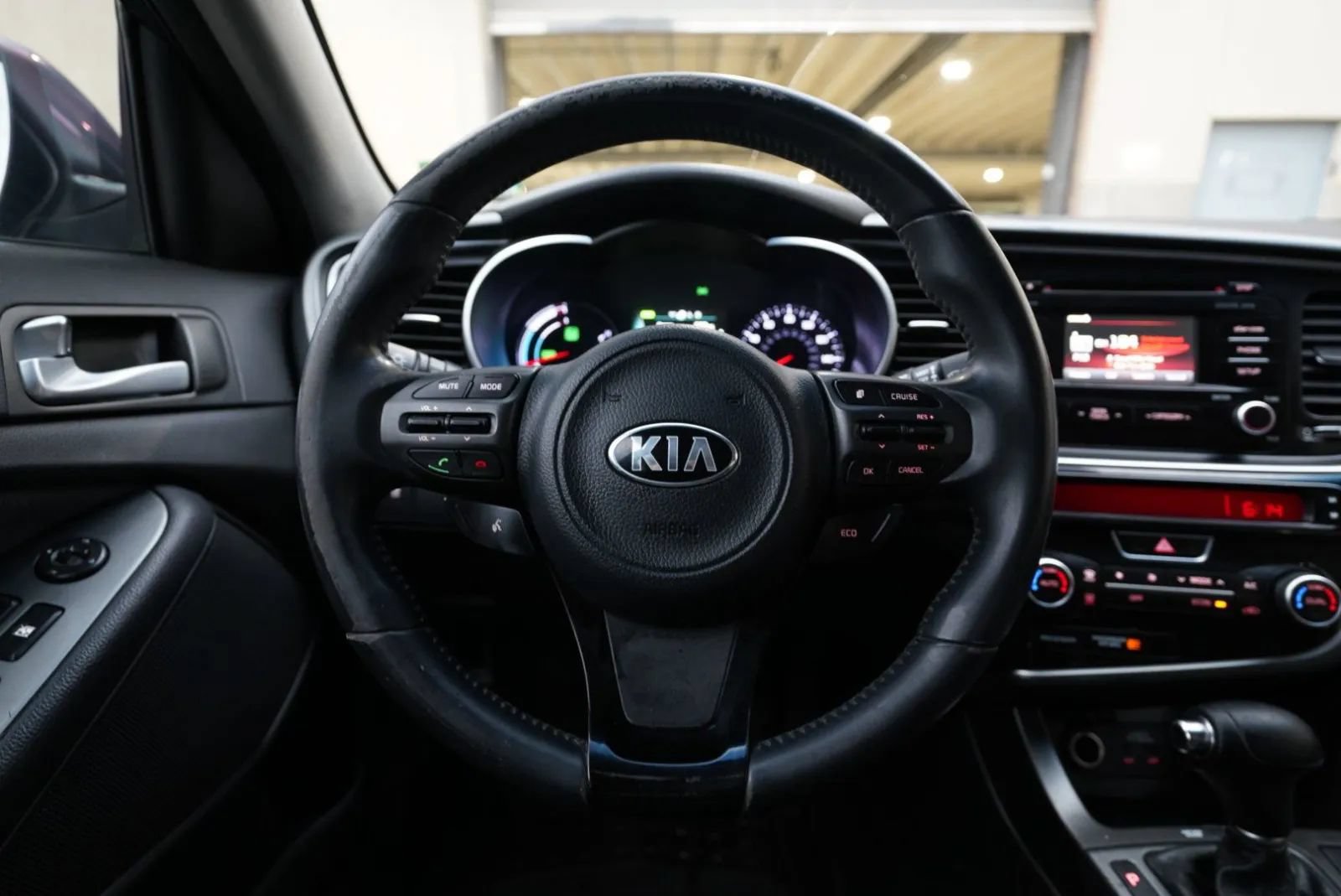 Used 2015 Kia Optima LX w/ Hybrid Convenience Package FWD image 40