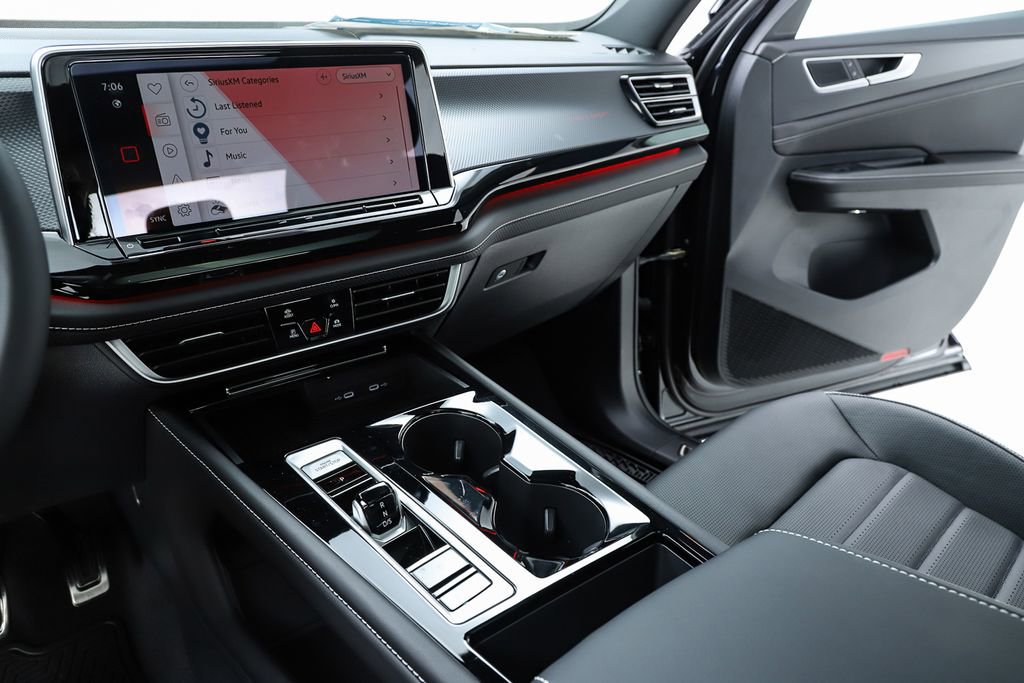 New 2026 Volkswagen Atlas Cross Sport SEL R-Line image 23