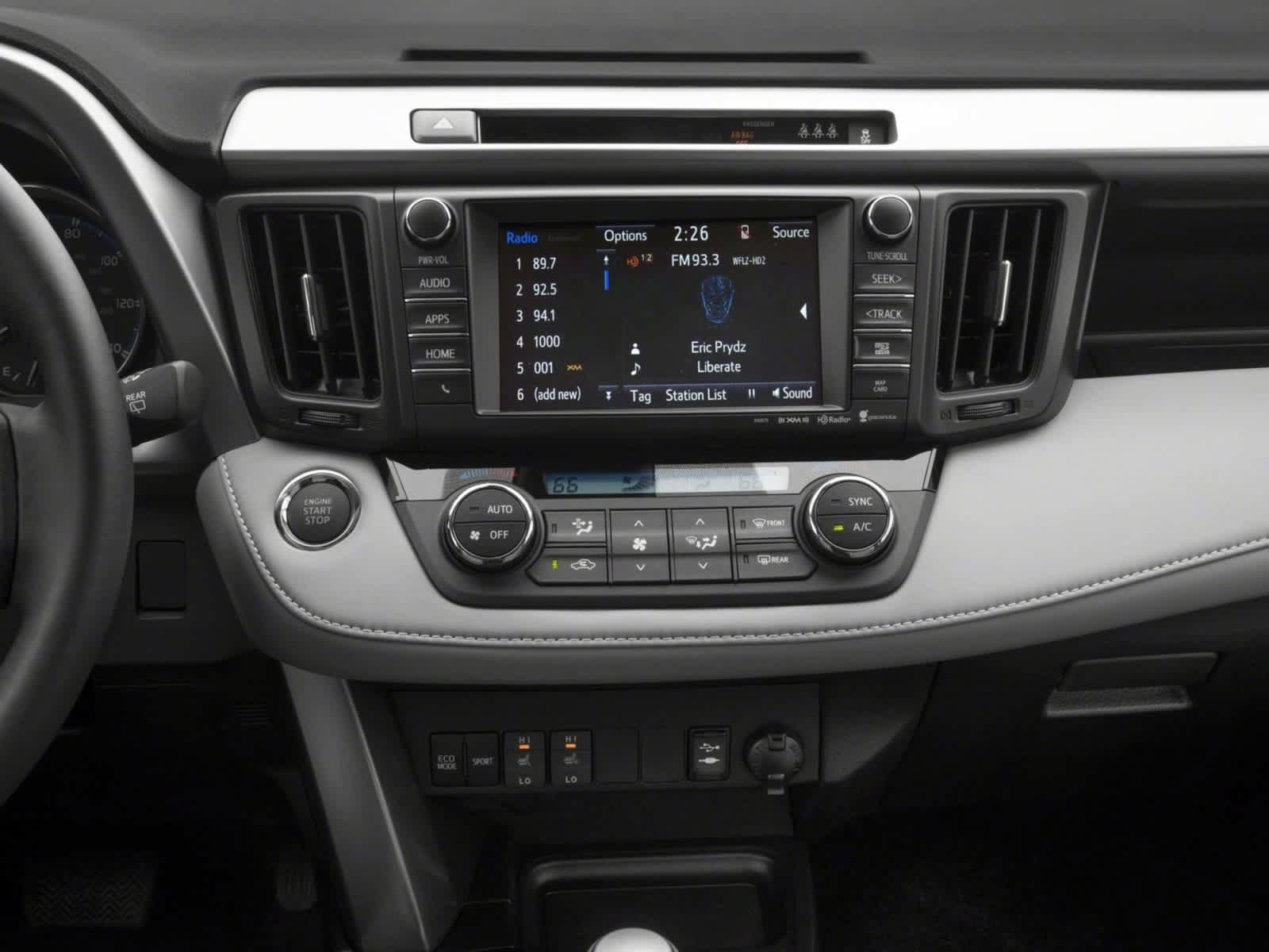Used 2018 Toyota RAV4 SE w/ Advanced Technology Package FWD image 7