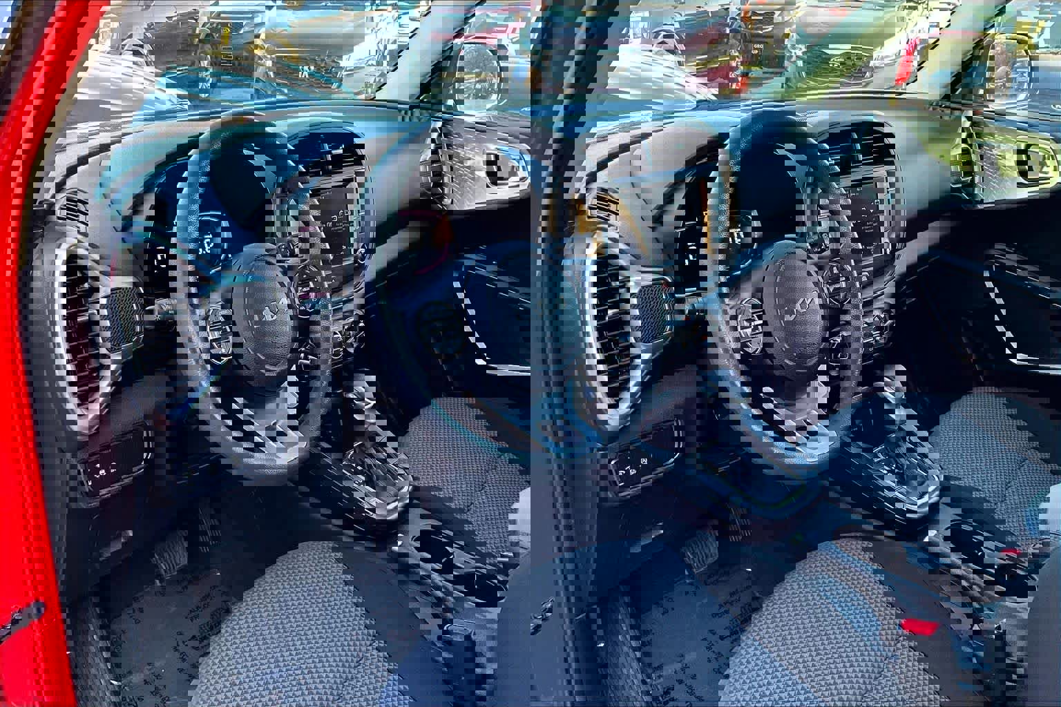 Used 2023 Kia Soul LX image 15