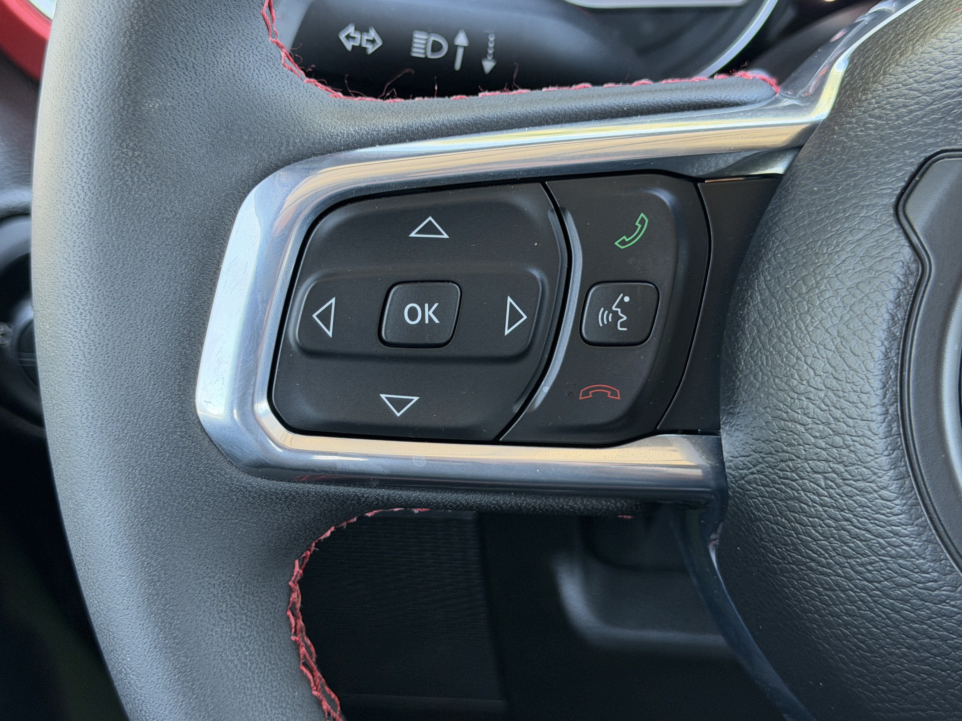 Used 2023 Jeep Gladiator Rubicon w/ Cold Weather Group AWD/4WD image 29
