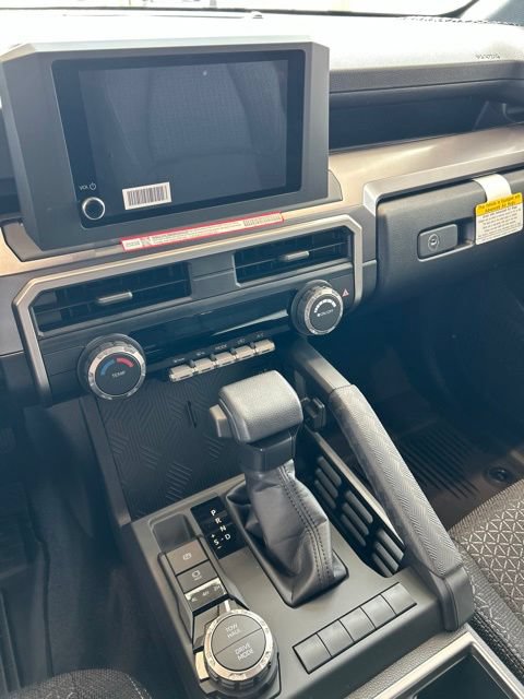 New 2026 Toyota 4Runner SR5 AWD/4WD image 12