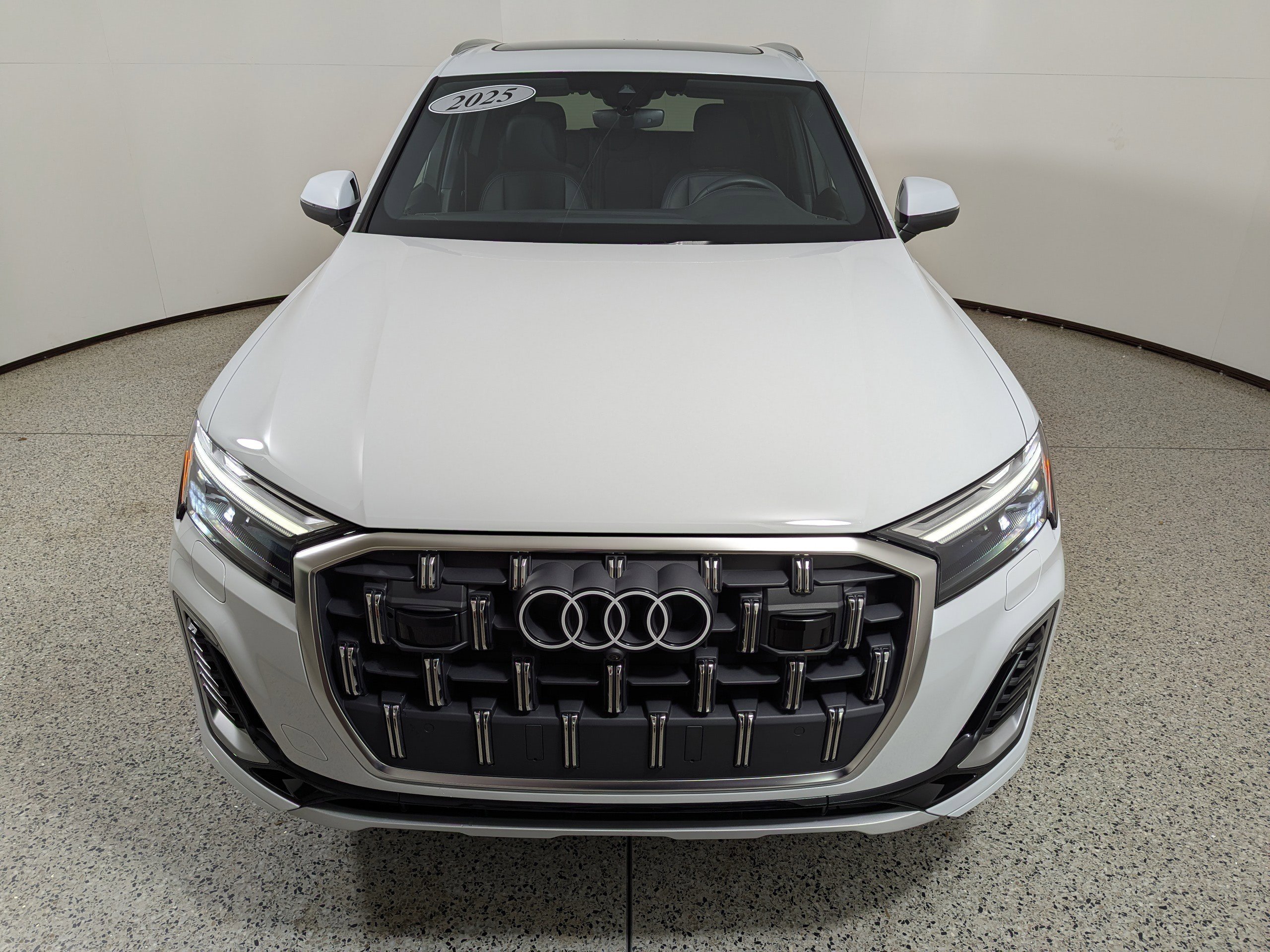 Certified 2025 Audi Q7 3.0T Premium image 4