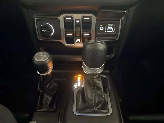 Used 2025 Jeep Wrangler Unlimited Sahara w/ Safety Group image 65