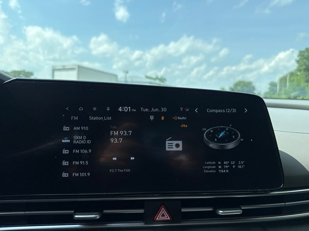 Used 2024 Hyundai Elantra SEL FWD image 25