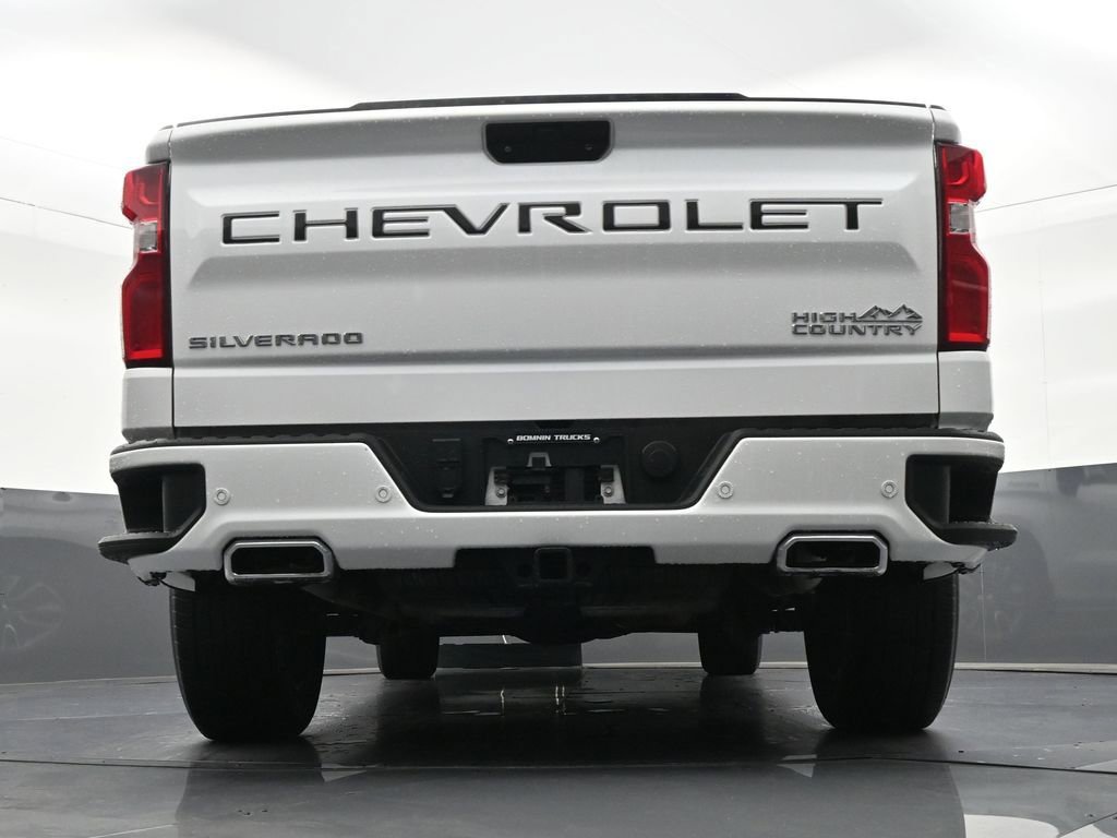 Used 2020 Chevrolet Silverado 1500 High Country w/ Technology Package image 26