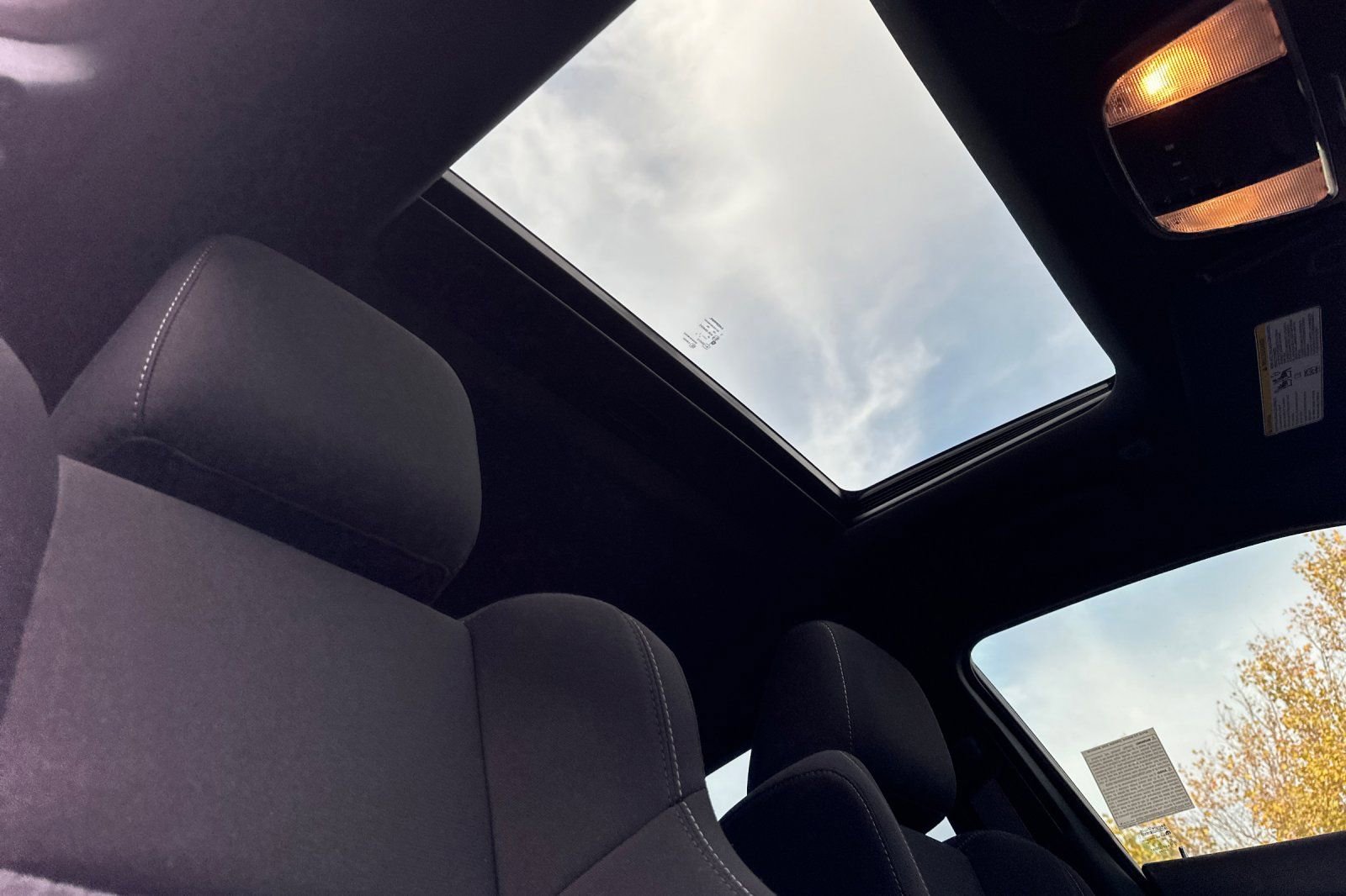 Used 2023 Dodge Charger Scat Pack w/ Harman/Kardon Audio Group image 19