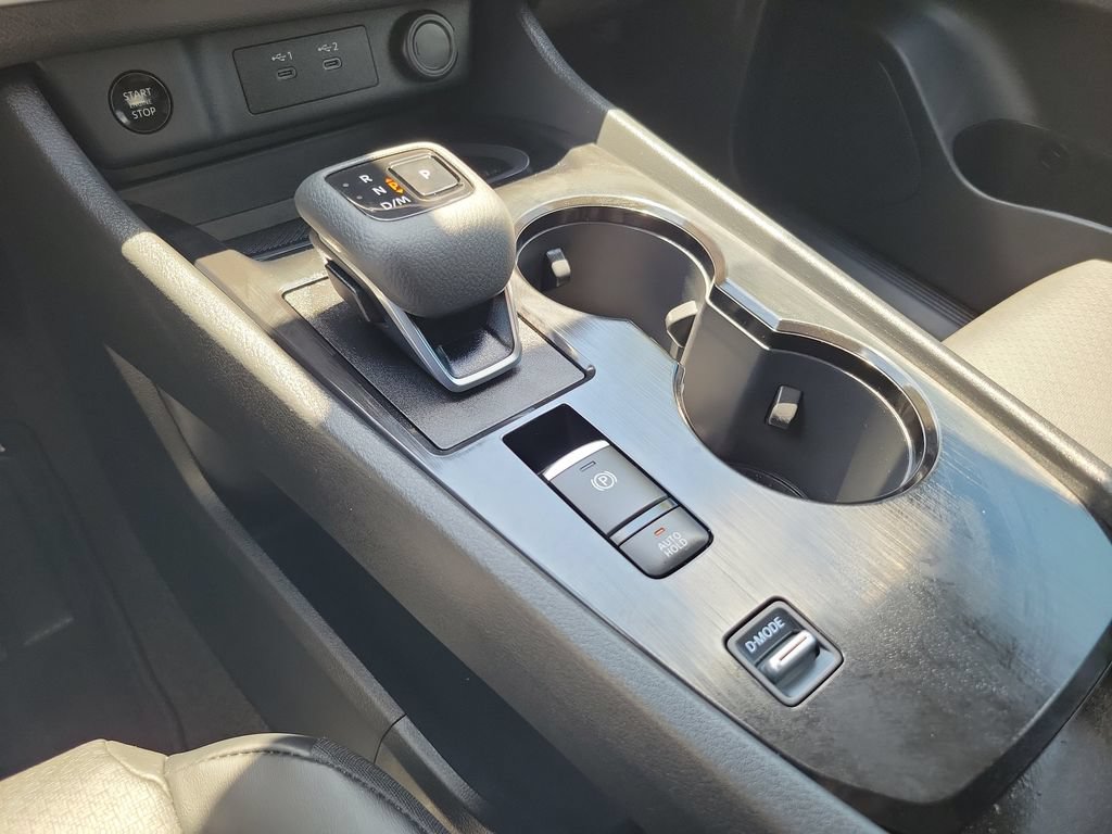 Used 2026 Nissan Rogue Dark Armor FWD image 31