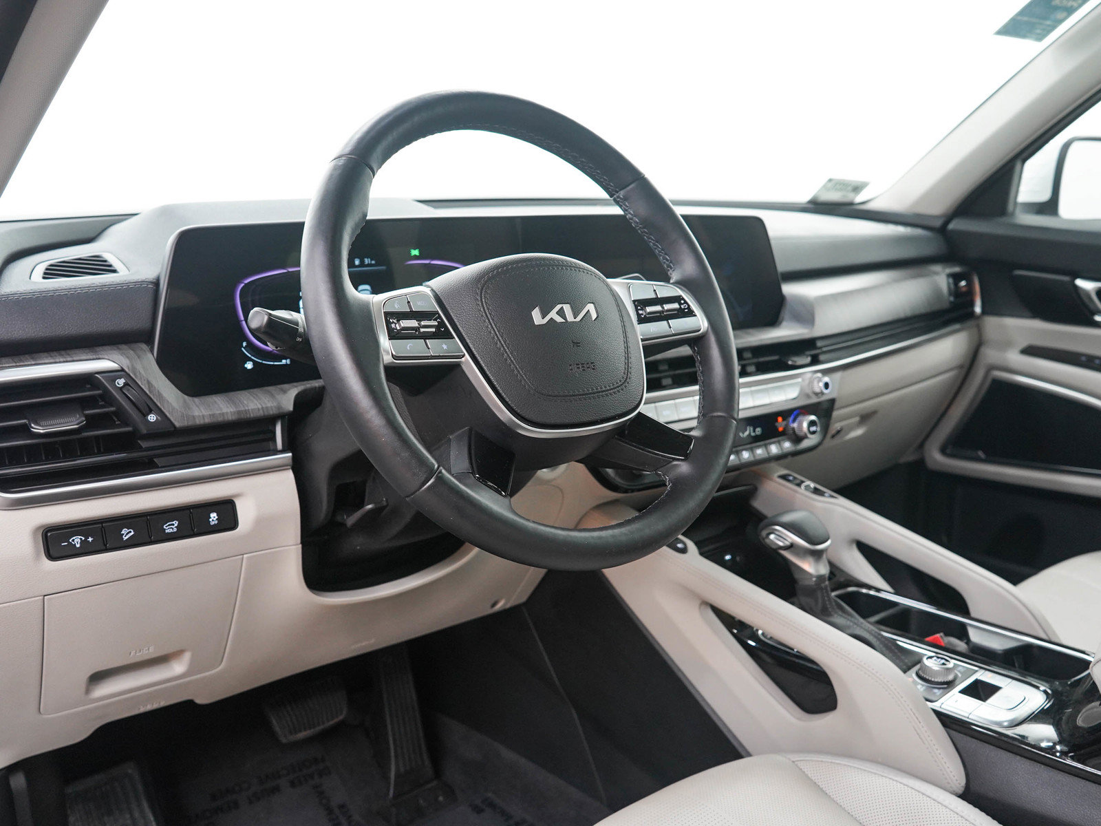 Used 2024 Kia Telluride EX w/ EX Captain's Chair Package AWD/4WD image 26