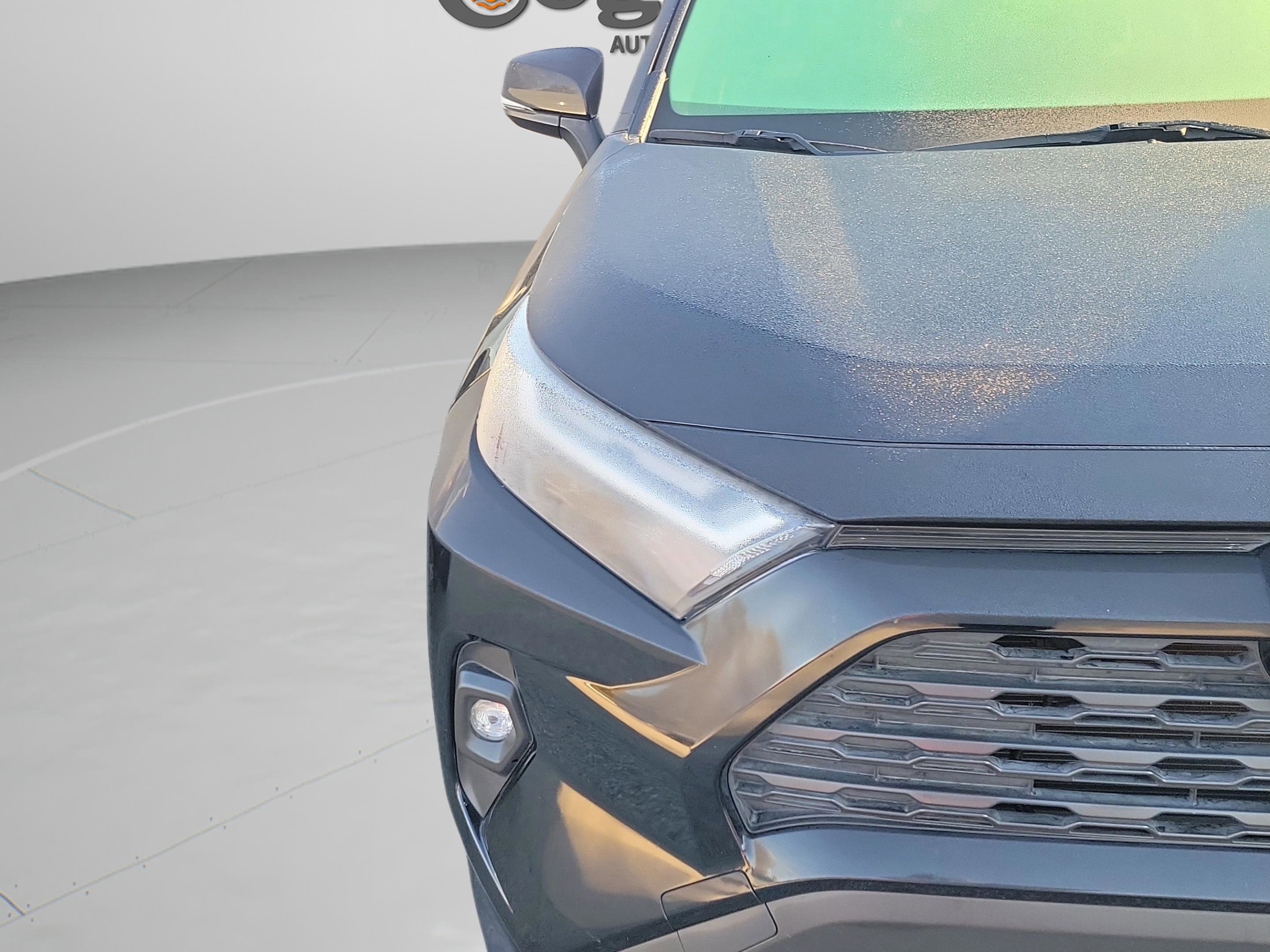 Certified 2022 Toyota RAV4 XLE Premium image 6