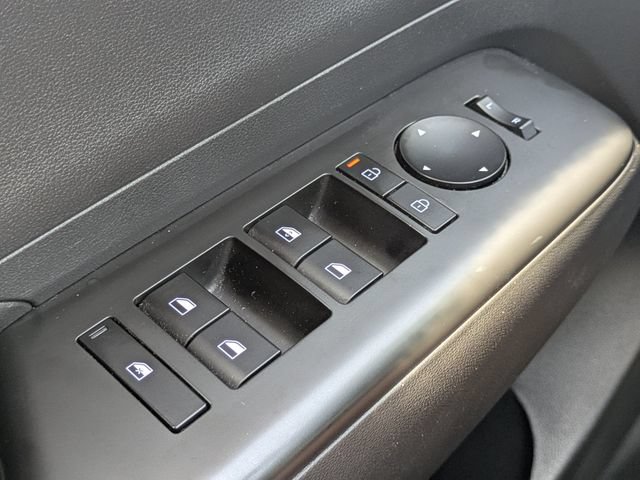 Used 2025 Hyundai Kona SEL FWD image 21