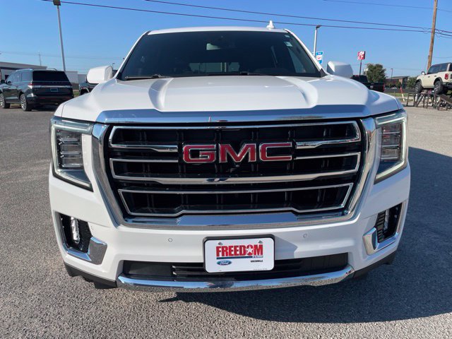 Used 2023 GMC Yukon SLT w/ SLT Luxury Package RWD image 2