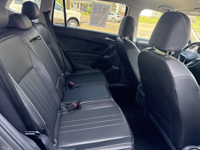Used 2024 Volkswagen Tiguan SE AWD/4WD image 36