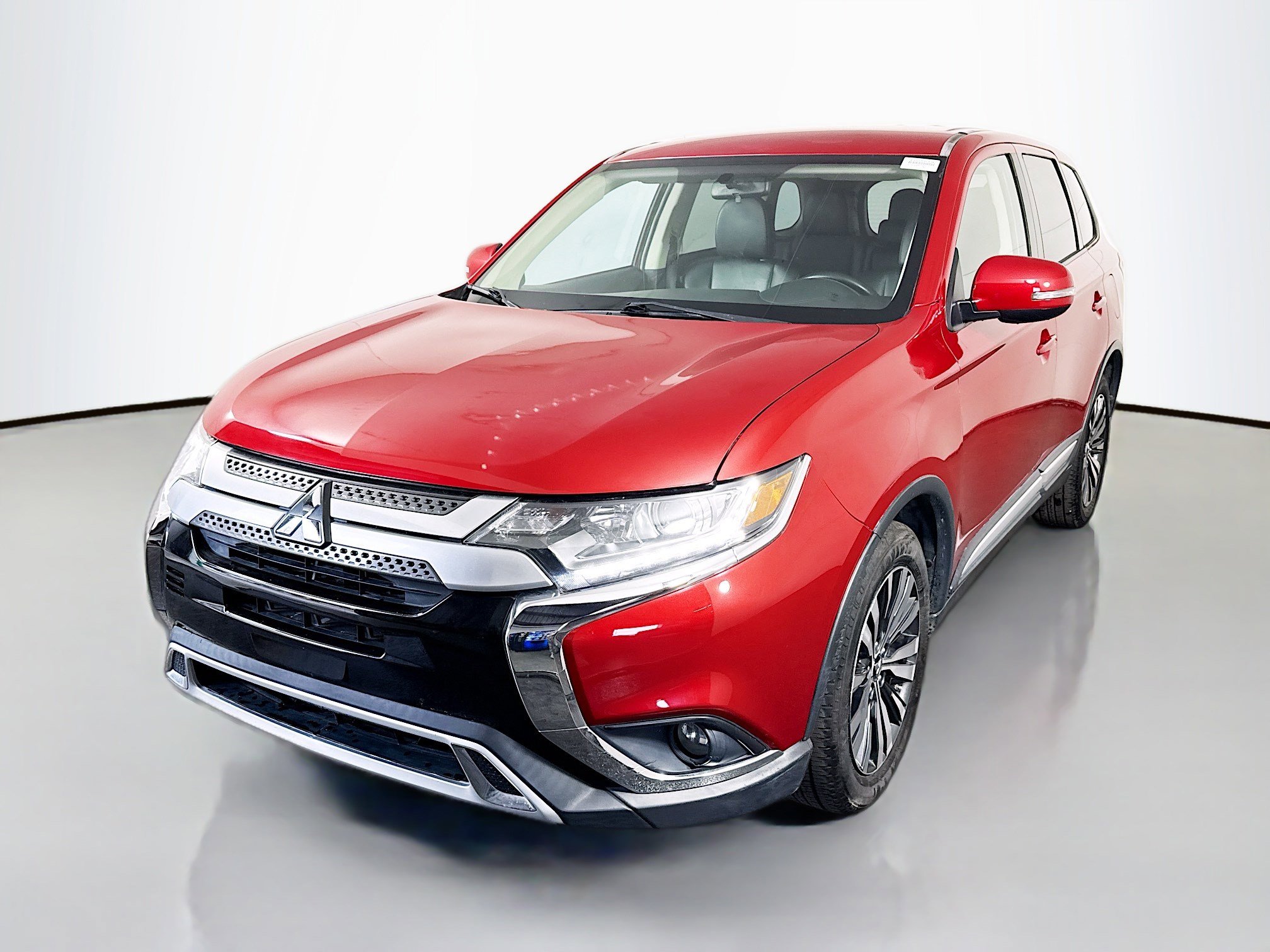Used 2019 Mitsubishi Outlander SE image 4