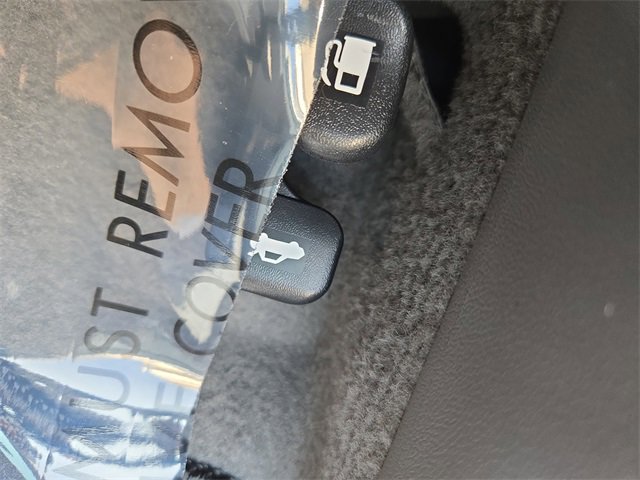 New 2025 Hyundai Elantra SEL image 24