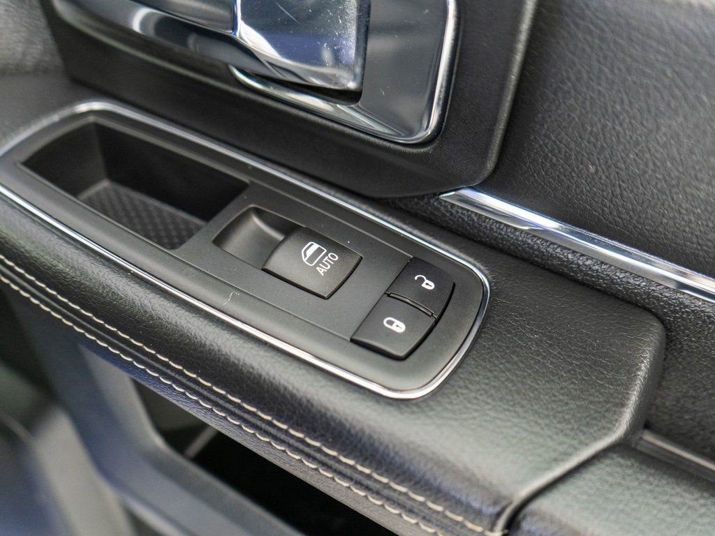 Used 2017 RAM 1500 Laramie w/ Convenience Group image 9