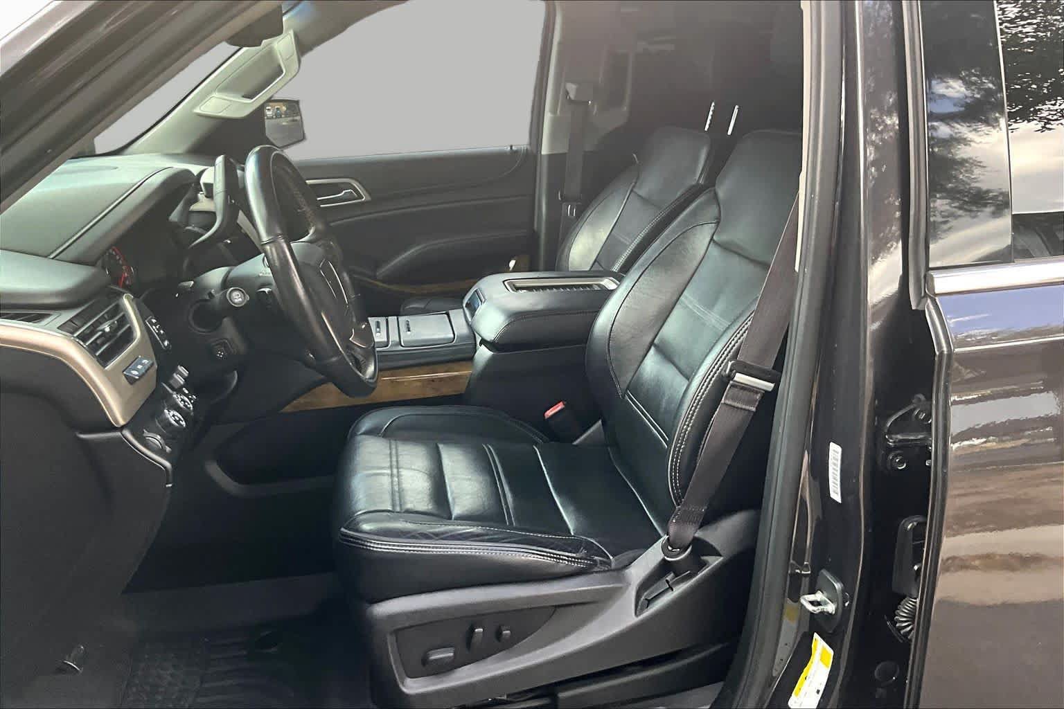 Used 2016 GMC Yukon Denali w/ Open Road Package AWD/4WD image 8