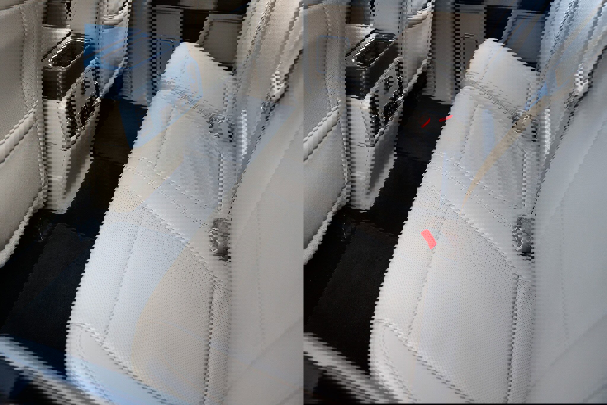 Used 2017 Ford F150 Lariat w/ Equipment Group 501A Mid image 13