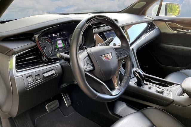Used 2025 Cadillac XT6 Sport w/ Platinum Package AWD/4WD image 17