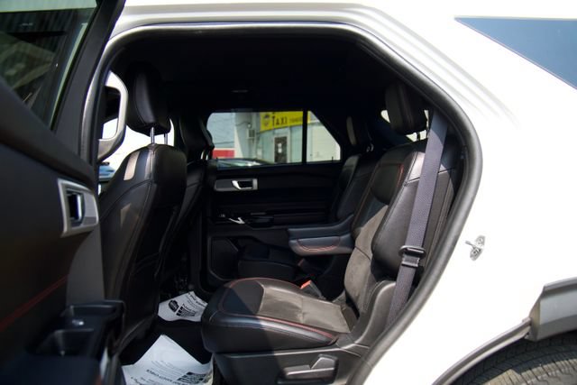 Certified 2022 Ford Explorer ST-Line AWD/4WD image 32