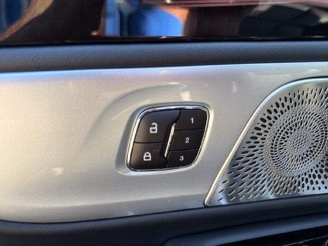 New 2026 Lincoln Nautilus Reserve AWD/4WD image 19