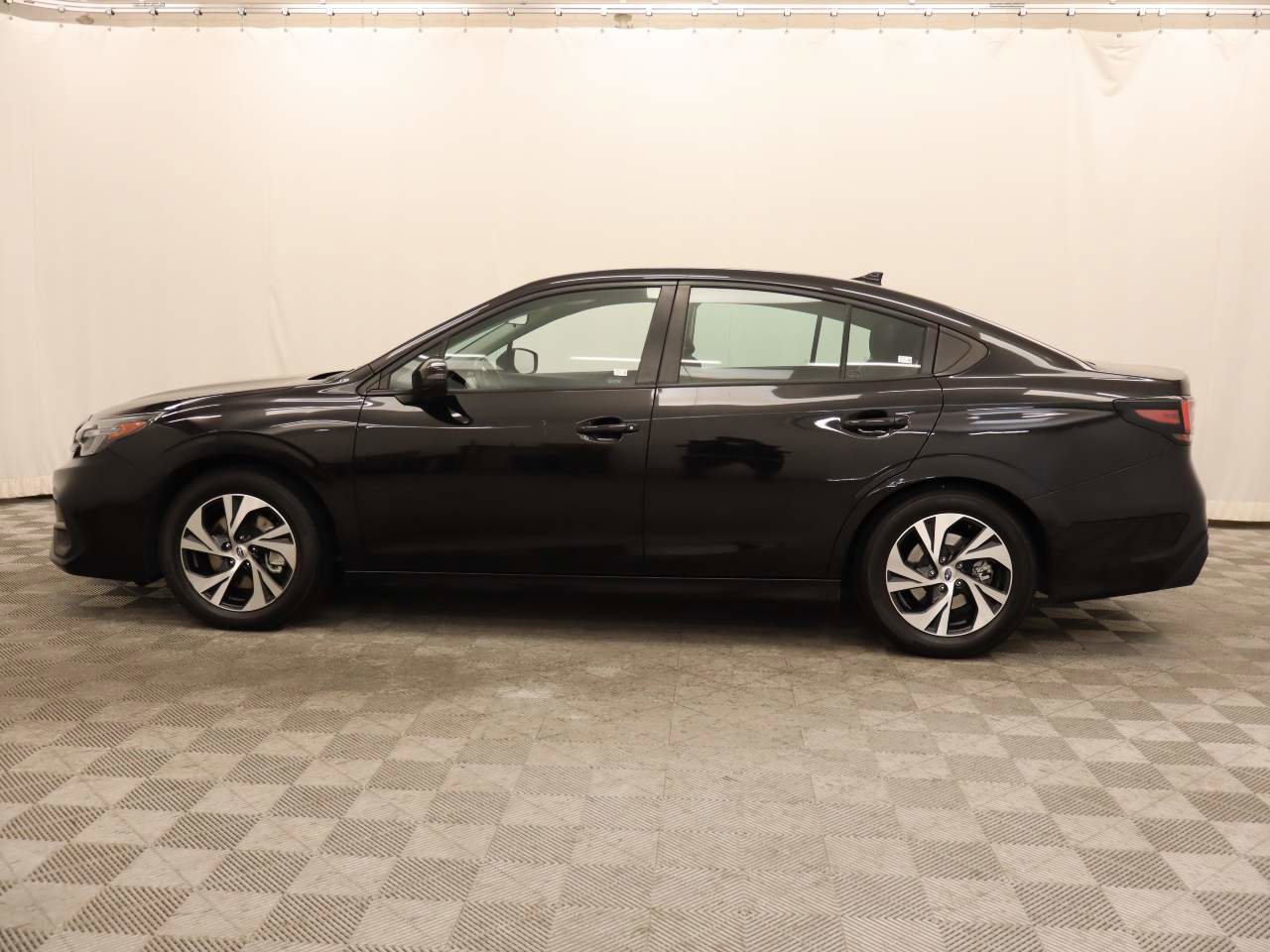 Used 2023 Subaru Legacy Premium image 2