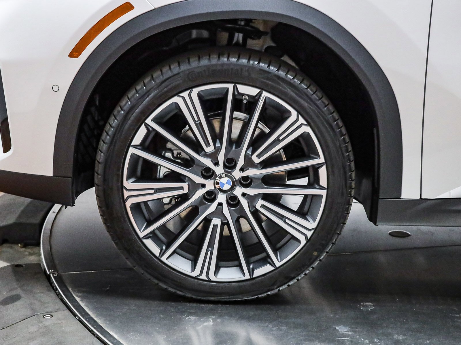 New 2026 BMW X2 xDrive28i w/ Convenience Package image 12