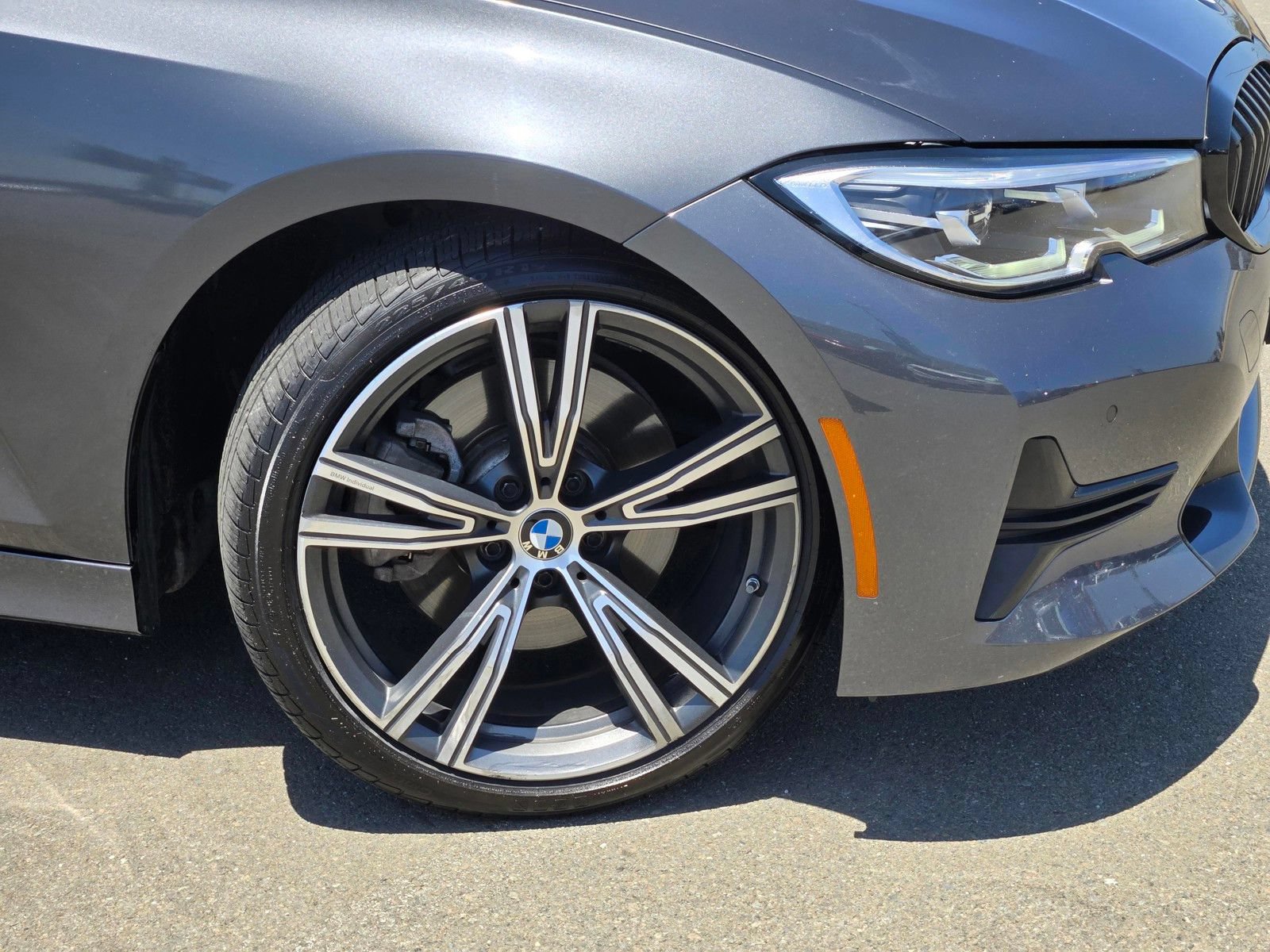 Used 2021 BMW 330i Sedan w/ Premium Package RWD image 9
